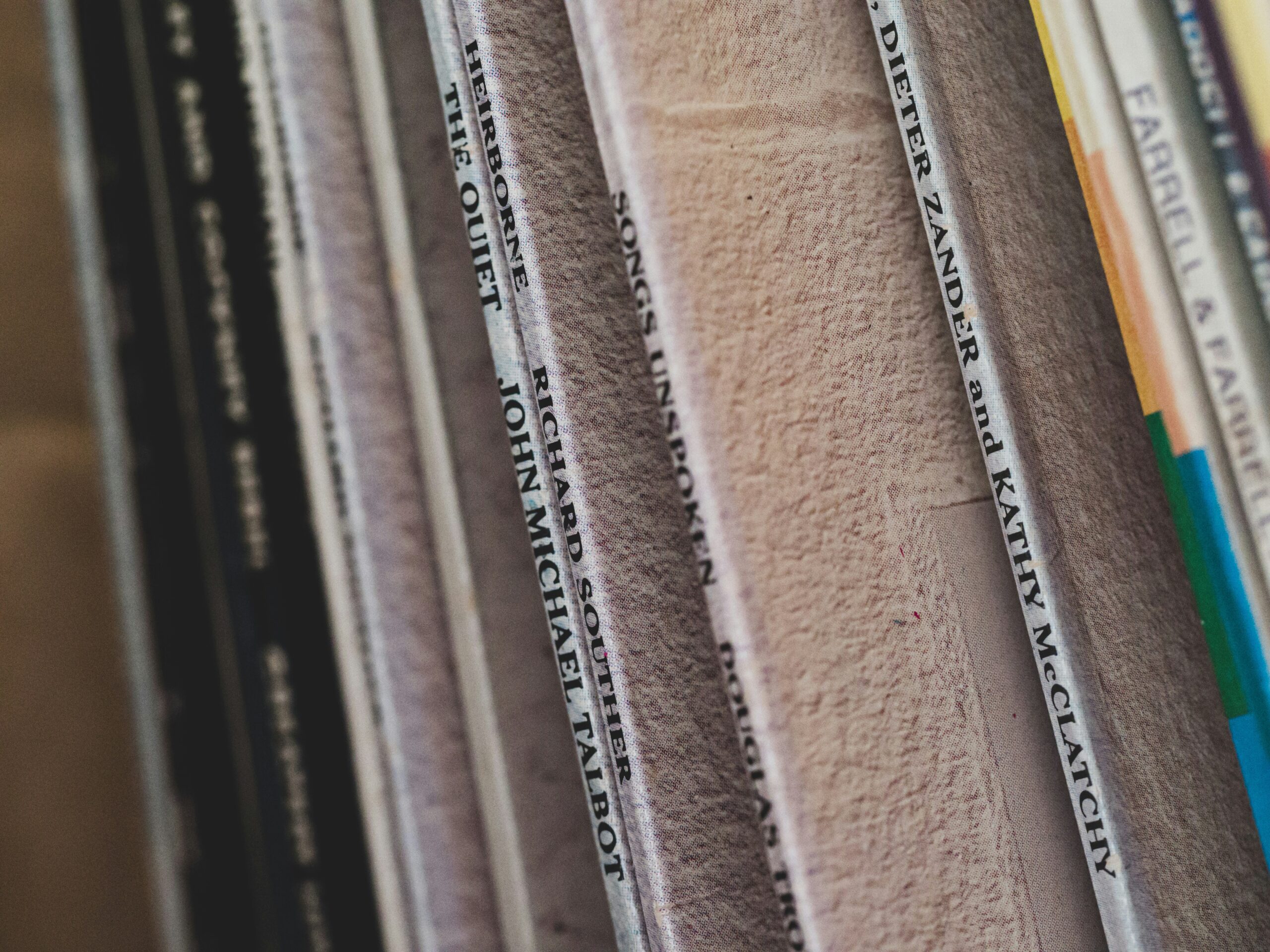 Vinylboden kaufen oder verlegen lassen – welche geheime Option spart wirklich Geld?