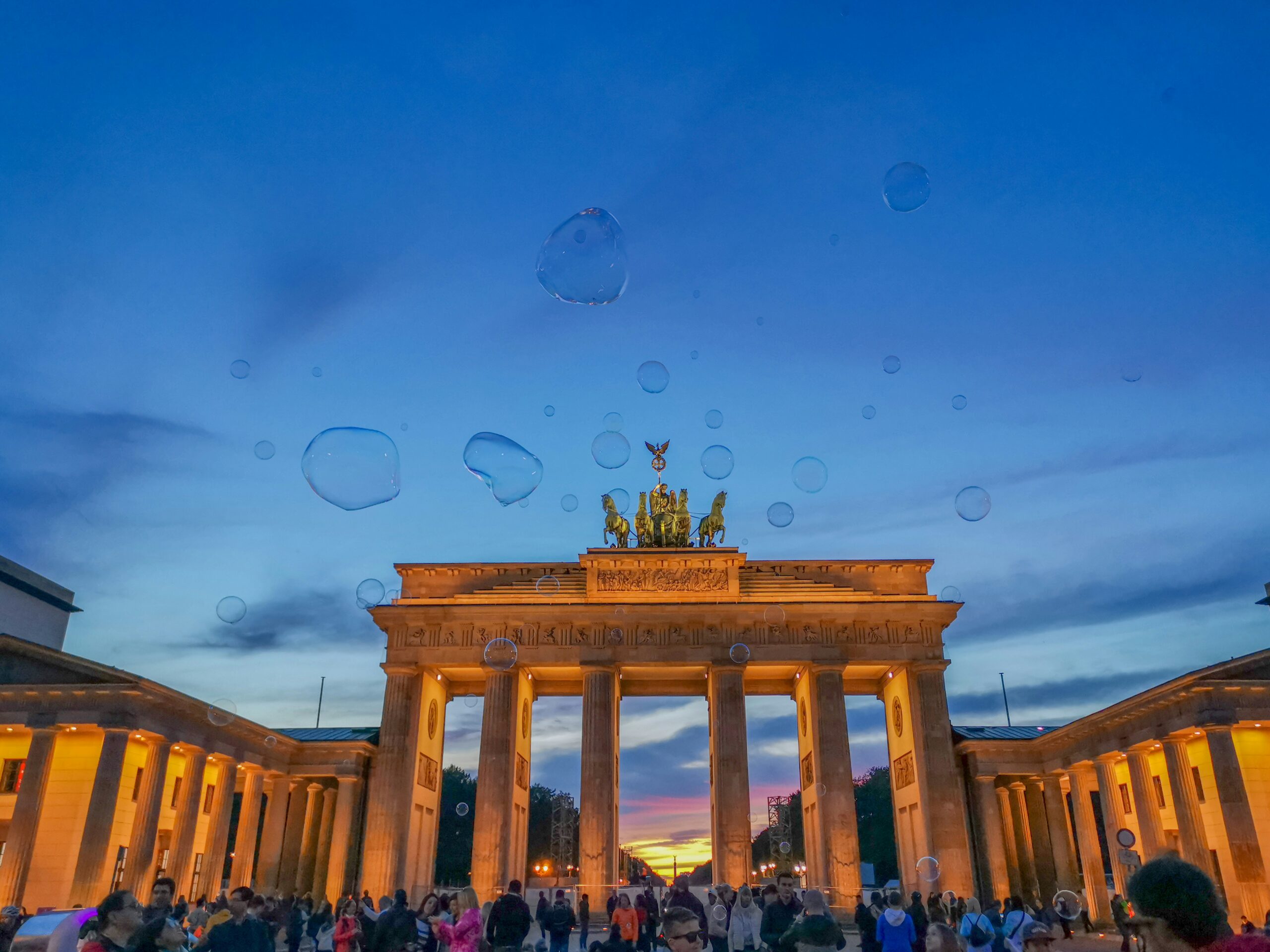 Liste der zehn besten Spartipps für deutsche Touristen in Spanien 2025