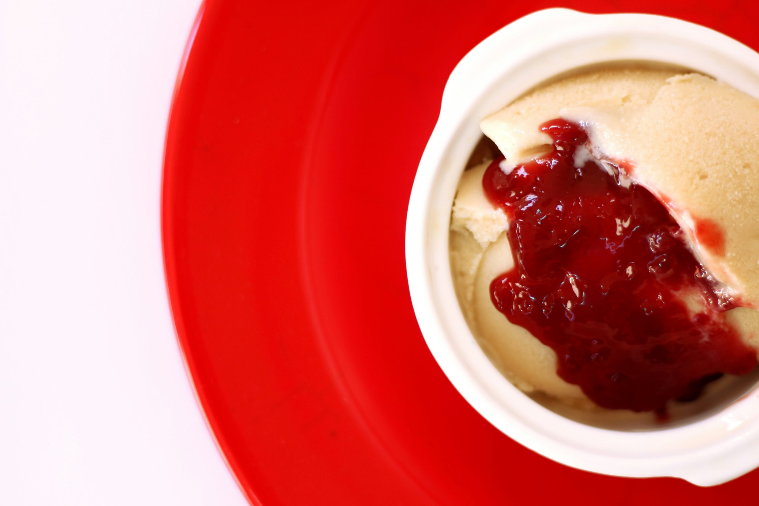 Omas Käsekuchen ohne Boden mit Puddingpulver – warum schwören alle darauf?